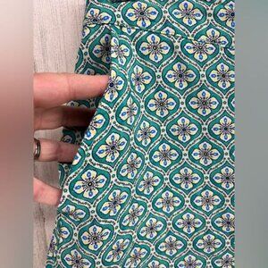 Old Navy Green Tile High Rise Playa Shorts Womens Medium